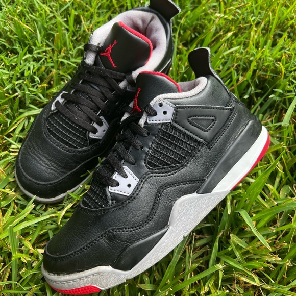 CLEAN Air Jordan 4 size 2Y Reimagined Bred 2024 shoes kids - Picture 1 of 10